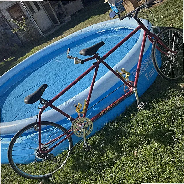 BURLEY SAMBA TANDEM BIKE MEDIUM SIZE. Ready for restoration